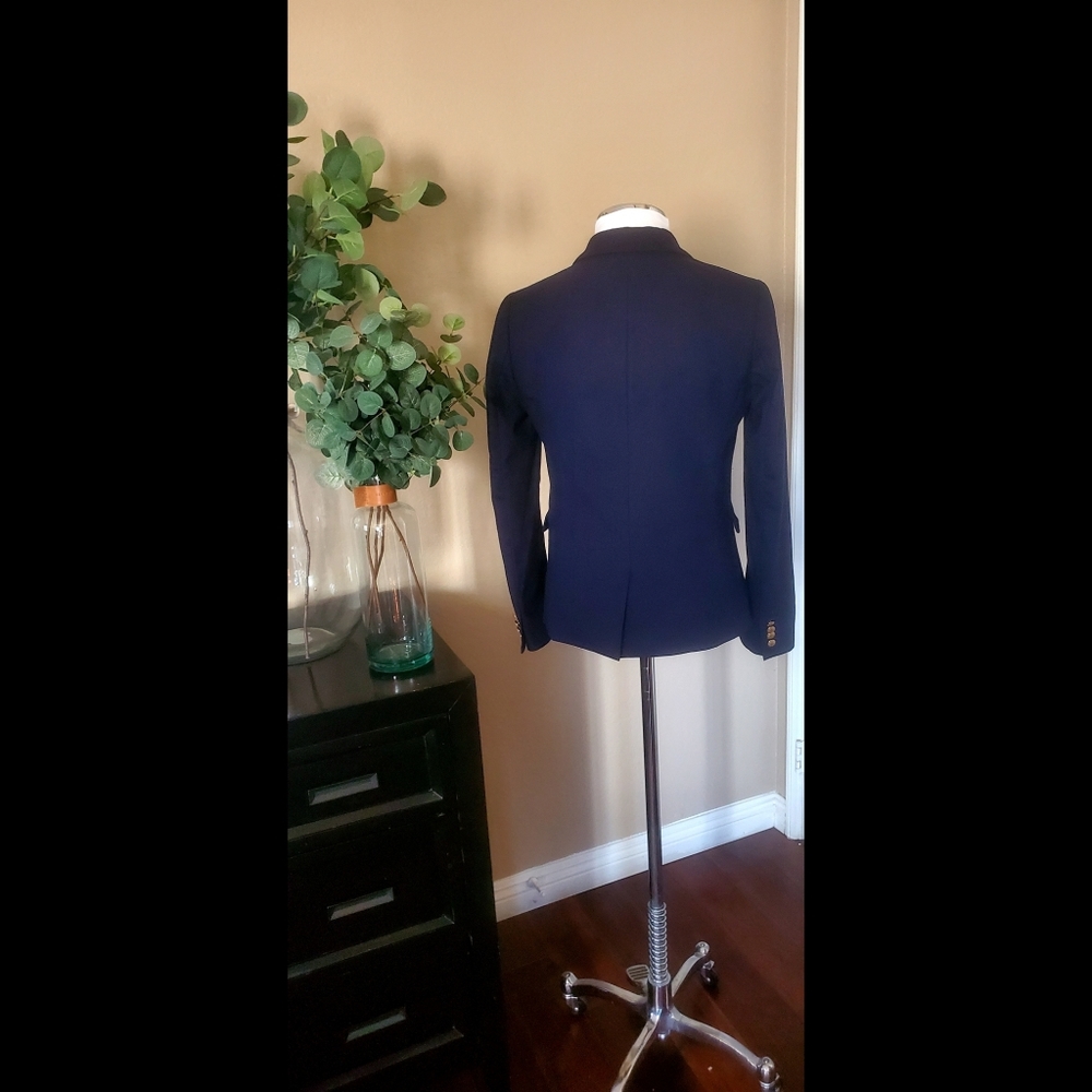 Sharp! Fully Lined Navy J. Crew Blazer! - image 4